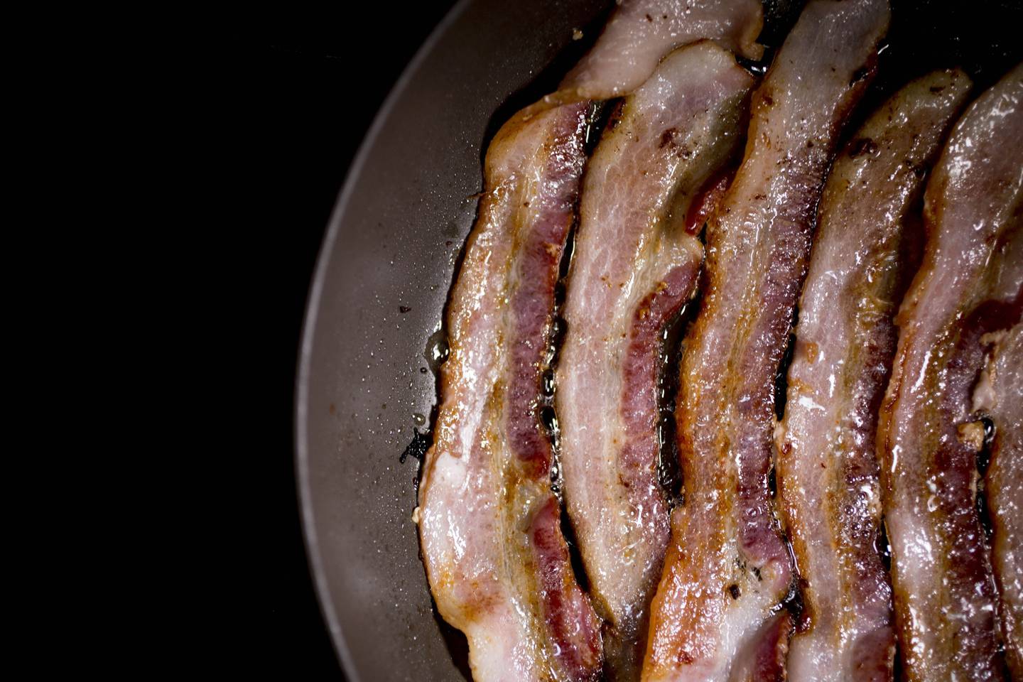 In the US, prices of bacon, chicken breasts and ground beef have never been higher.dfd