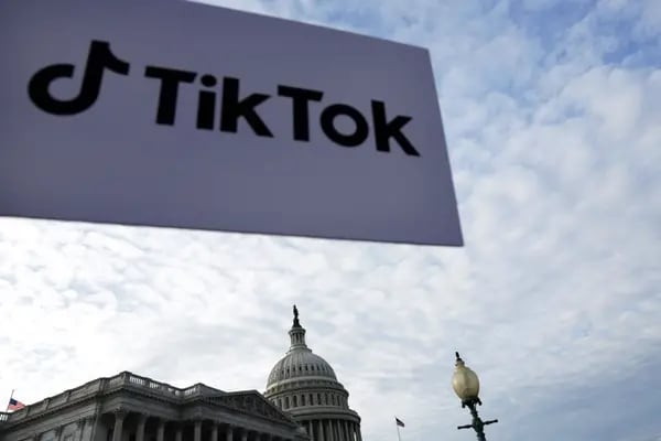 Este martes 23 de abril el Senado de Estados Unidos votó y aprobó el proyecto de ley para prohibir que TikTok sea operado por la china ByteDance en ese país.