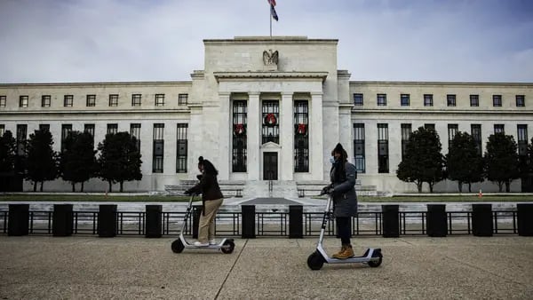 ¿Son suficientemente altas las tasas? La Fed reajusta su reloj de recortes de tipos de interésdfd