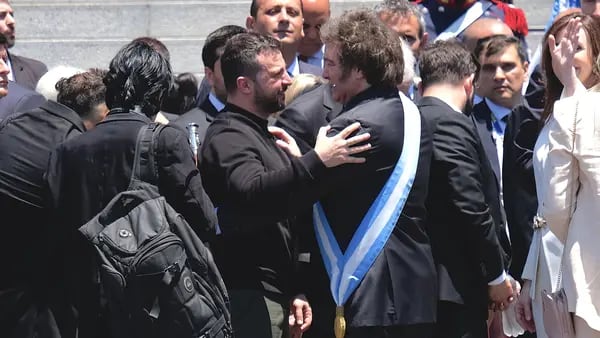 Zelenskiy se reúne com líderes sul-americanos em meio à posse de Milei na Argentinadfd
