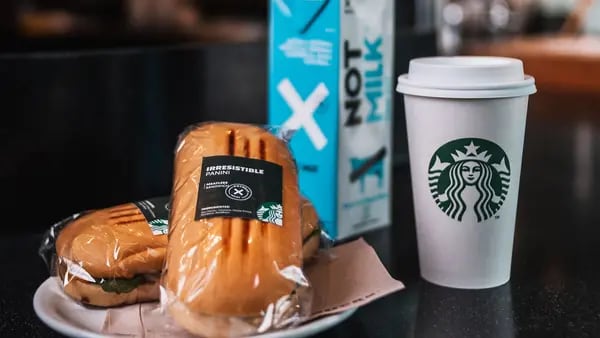 Chilena NotCo robustece oferta vegetariana de Starbucksdfd