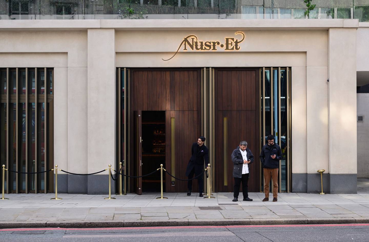 El restaurante de carnes Nusr-Et en el barrio londinense de Knightsbridge. Fotógrafo: Leon Neal/Getty Images Europedfd