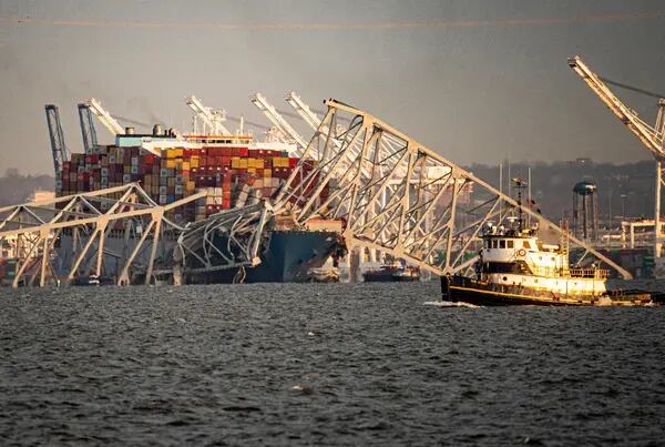 Audio: Llamada de auxilio de un barco antes de estrellarse con puente de Baltimore salvó vidas