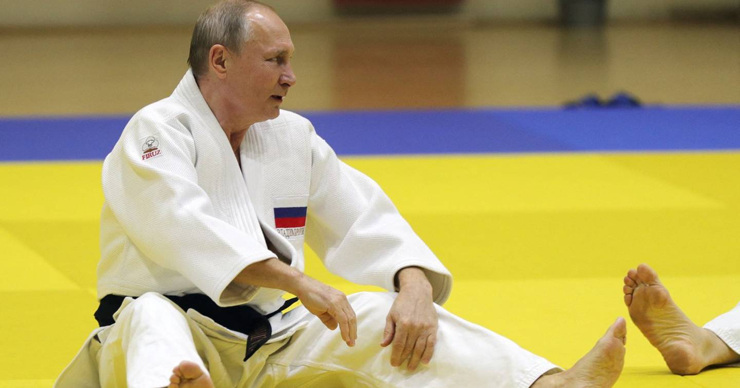 Una vez inició la guerra en Ucrania, la Federación Internacional de Judo suspendió al presidente ruso como presidente de honor y embajador de la misma.dfd