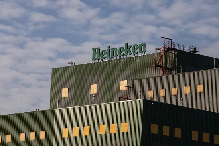 Heineken disse que continua visando margem operacional de 17% em 2023dfd