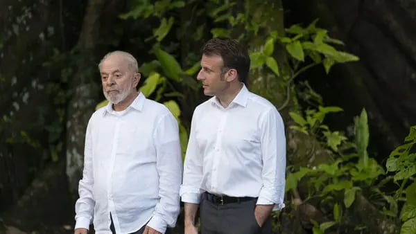 Macron pede que empresas brasileiras ‘acreditem’ e invistam mais na Françadfd