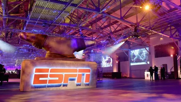 ESPN se mete en las apuestas deportivas con Penn Entertainmentdfd