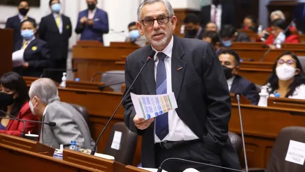 Pedro Francke no continuará en el Ministerio de Economía de Perúdfd
