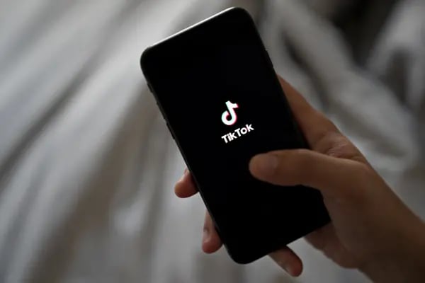 TikTok en la pantalla de un móvil