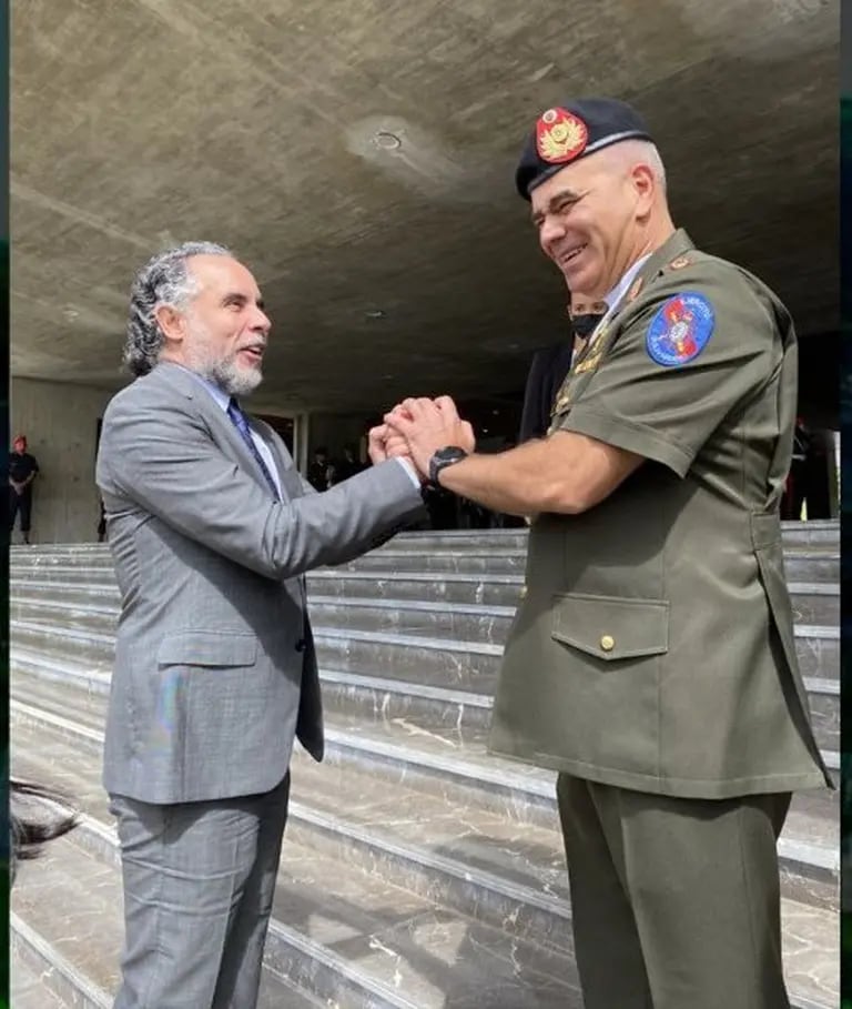 Benedetti con el ministro de Defensa venezolano, Vladimir Padrino López. Foto: Presidencia de Colombia.dfd