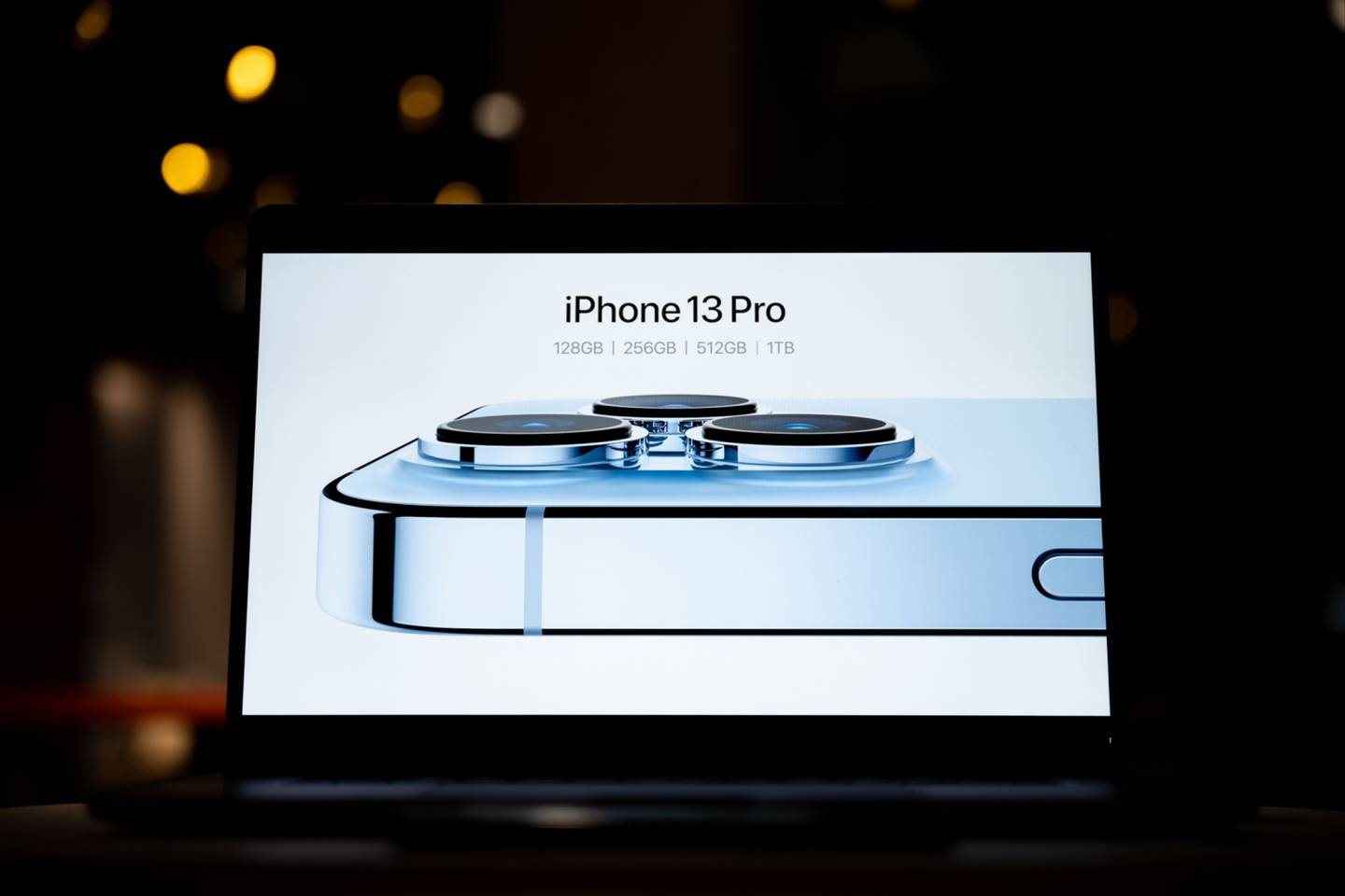 El nuevo iPhone 13 Pro de Apple se estrena durante la presentación del producto virtual California Streaming en Louisville, Kentucky, EE.UU,, el martes 14 de septiembre de 2021.