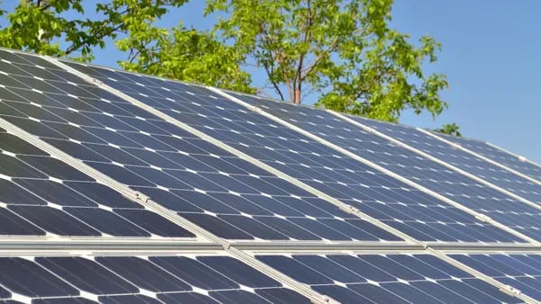 Paneles solares en viviendas de interés social en agenda de la transición energéticadfd