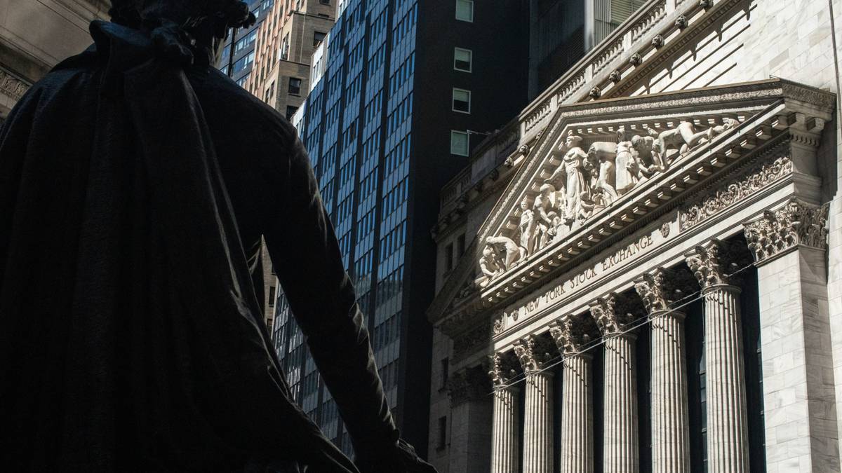 Divergências marcam projeções de Wall Street para 2022