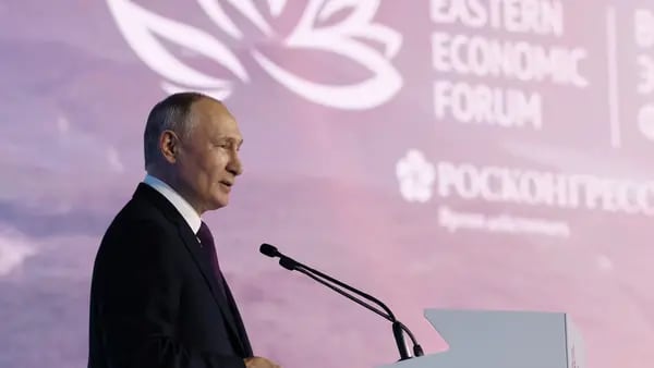 Putin afirma que acusaciones contra Trump muestran la “podredumbre” de EE.UU.dfd