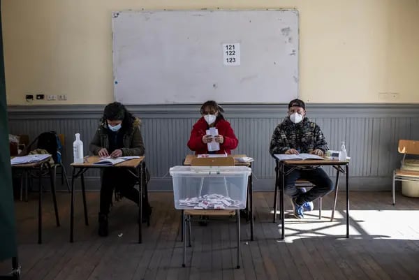 Elecciones primarias en Santiago, Chile, el 18 de julio de 2021. Foto: Cristobal Olivares/Bloomberg