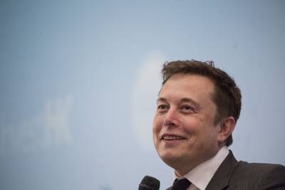 Elon Musk explica a reguladores chinos su visión del futurodfd