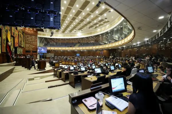 La asamblea ecuatoriana aprobó con 88 a favor, de 116 asambleístas presenten, enjuiciar políticamente al presidente Guillermo Lasso.