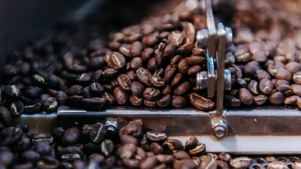 Colombian Coffee Production, Exports Fall Amid Climate Changedfd