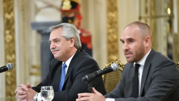 Gobierno argentino anuncia bonos y propone impuesto a la “renta inesperada”dfd