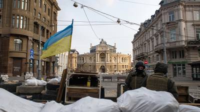 Contraofensiva de Ucrania: asesor de Zelenski advierte por falta de armas y municionesdfd