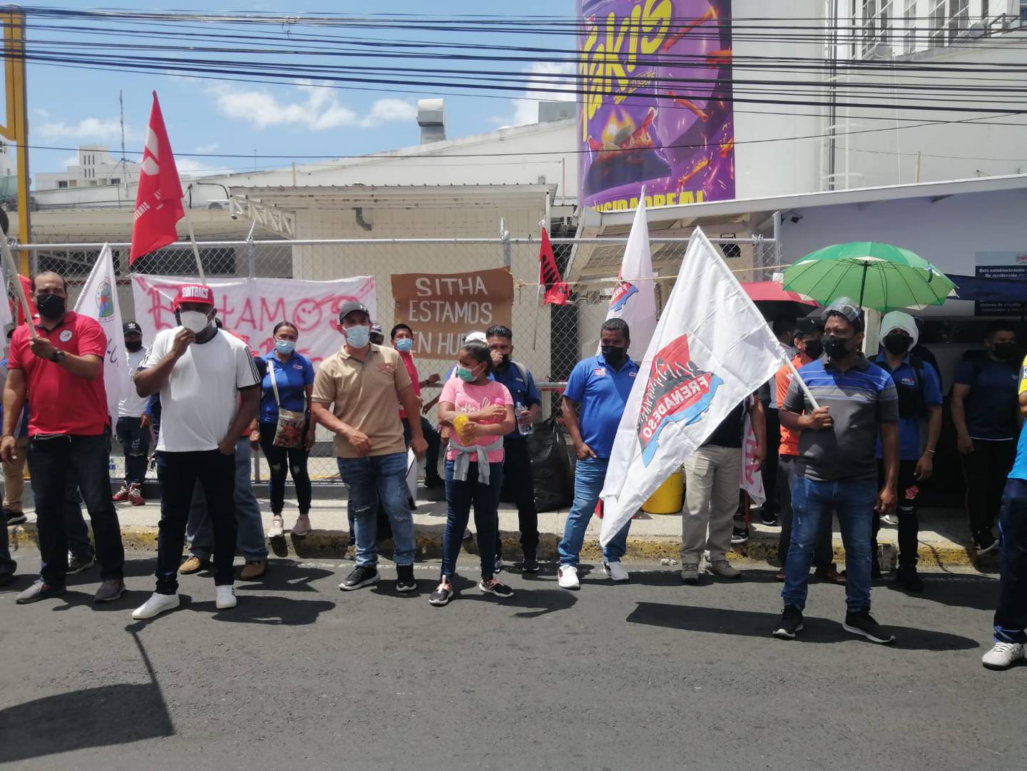 Durante la huelga, 490 trabajadores de un total de 560 paralizaron las labores de la empresa, que abastece el 80% del mercado panameño de panes y bollerías.