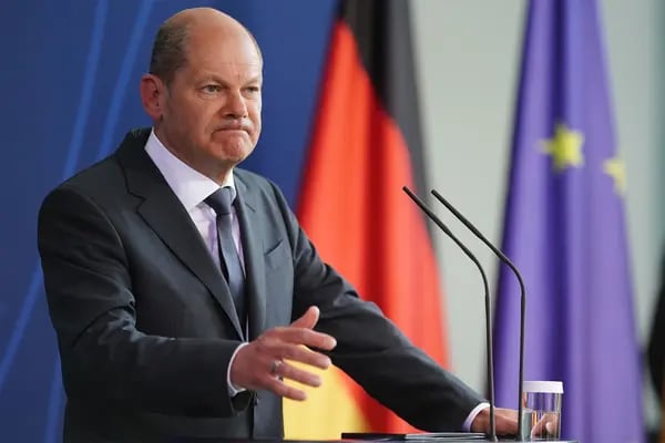 Olaf Scholz, Canciller de Alemania, hace una declaración tras una reunión virtual con líderes mundiales en la Cancillería el 19 de abril de 2022 en Berlín, Alemania.