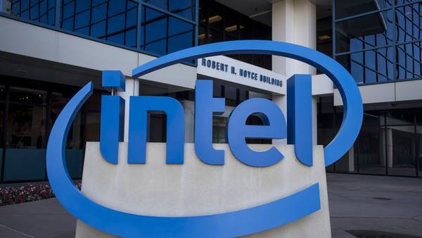 Intel se desploma tras unas previsiones que sugieren una recuperación lejanadfd