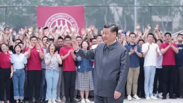 Marxismo vuelve a China con ofensiva contra la “expansión desordenada del capital”dfd