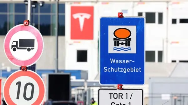 La fábrica de Tesla en Alemania agotará el suministro de agua de la zonadfd