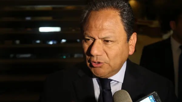 Mariano González, exministro de Perú, acusa corrupción en gobierno de Castillodfd