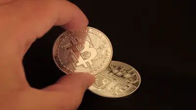 Empresas caminham para aproximar o bitcoin dos consumidores como alternativa de meio de pagamento