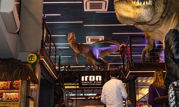 Paixão pelo filme "Jurassic Park", sucesso de Steven Spielberg, motiva empreendedor a conseguir licenciamento da marca e abrir complexo gastronômico na retomada do setor de restaurantes em São Paulo