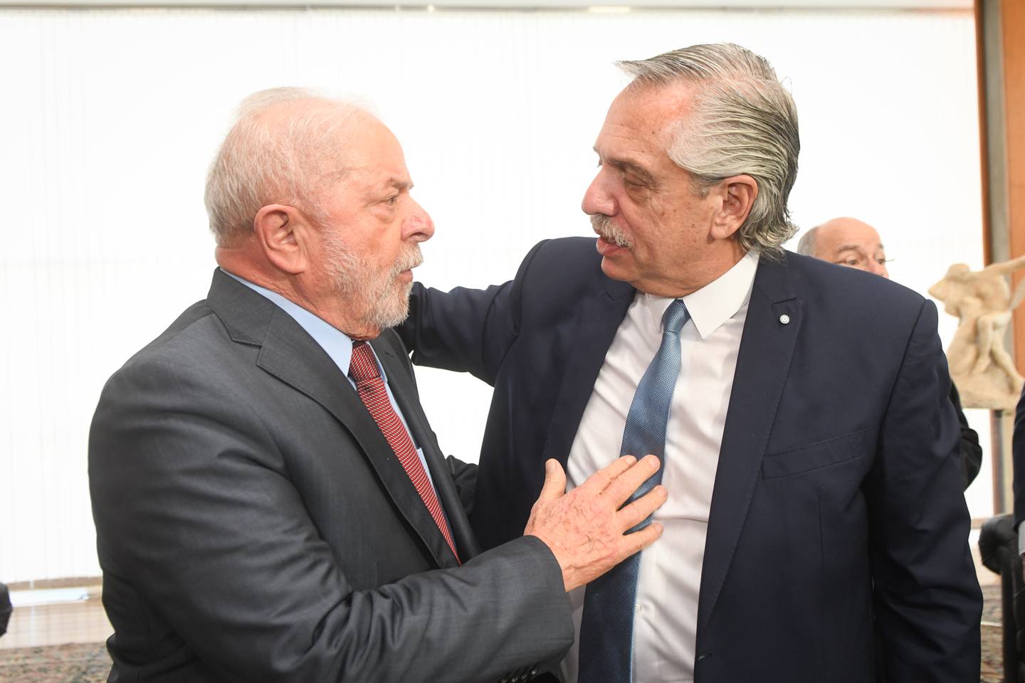 El presidente argentino visitó a Luiz Inácio Lula da Silva, en el Palacio de Itamaraty, sede del Ministerio de Relaciones Exteriores de ese país.dfd