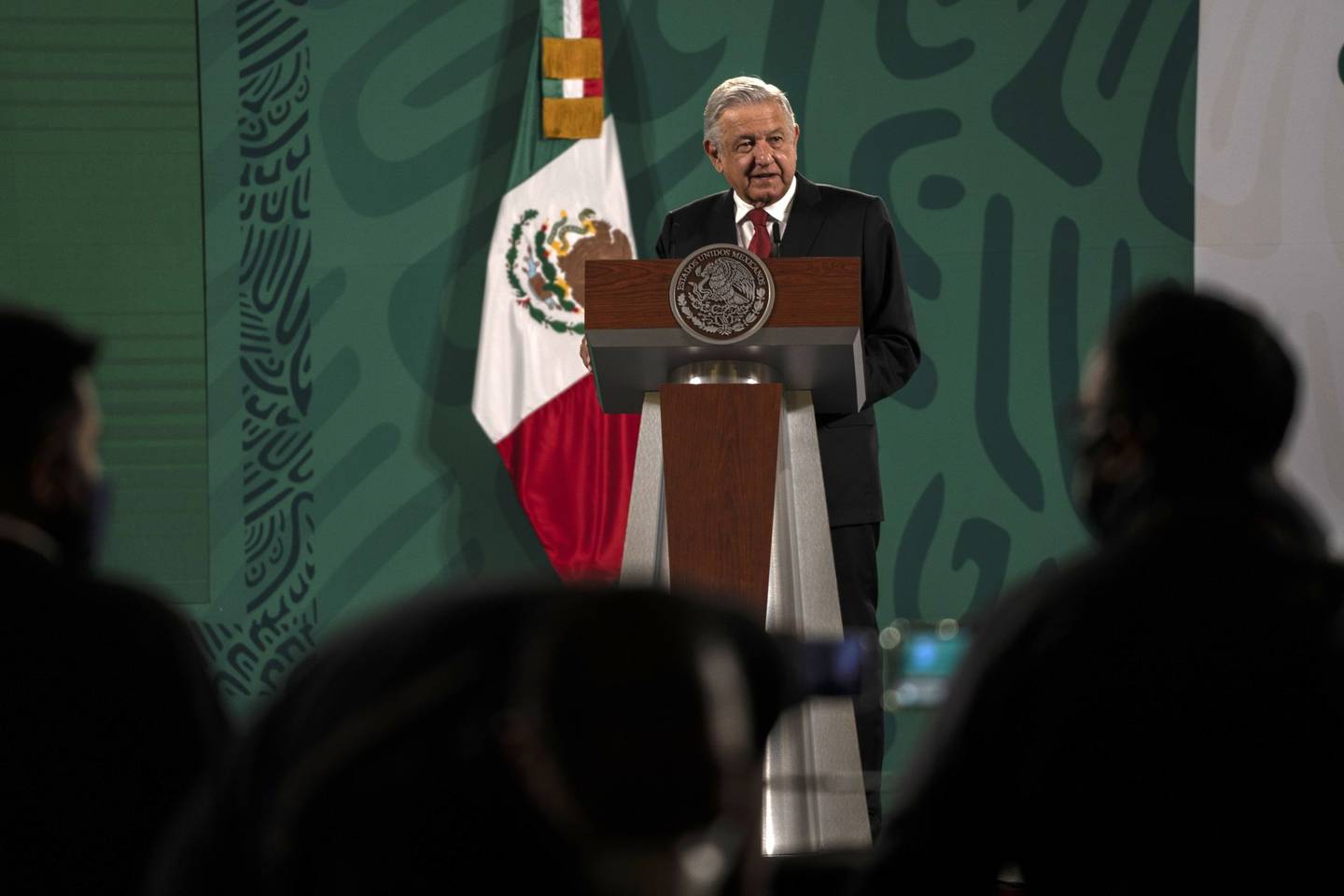 El presidente de México envió el mes pasado al Congreso una iniciativa de reforma constitucional para reestructurar al sector energético.