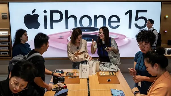 Daybreak: ventas de iPhone se desploman en China; el rederenfo en Ecuadordfd