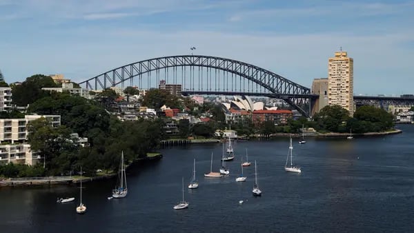 Seis muertos por apuñalamiento en Sydney; atacante es asesinado por la policíadfd