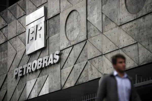 Petrobras pretende finalizar negociação de refinarias até o fim do ano
