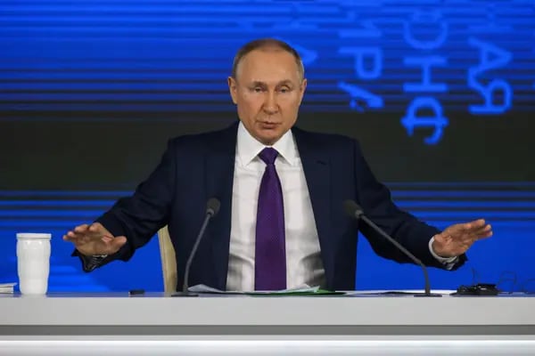 Vladimir Putin, presidente de Rusia, ofrece su conferencia de prensa anual en Moscú.