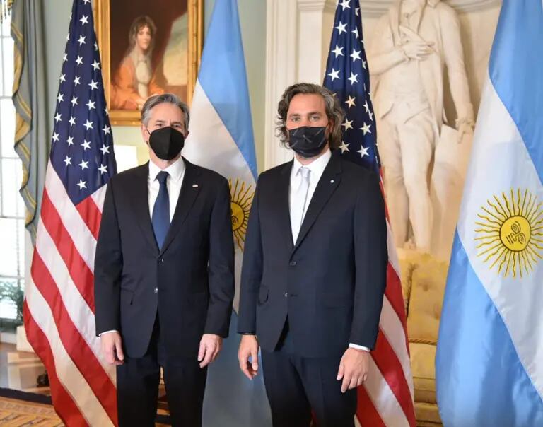 Argentine Foreign Minister Santiago Cafiero and U.S. Secretary of State Antony Blinken meet in Washington on January 18, 2022.dfd