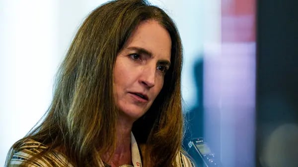 Lorenza Martínez deja la dirección general de Banco Actinverdfd