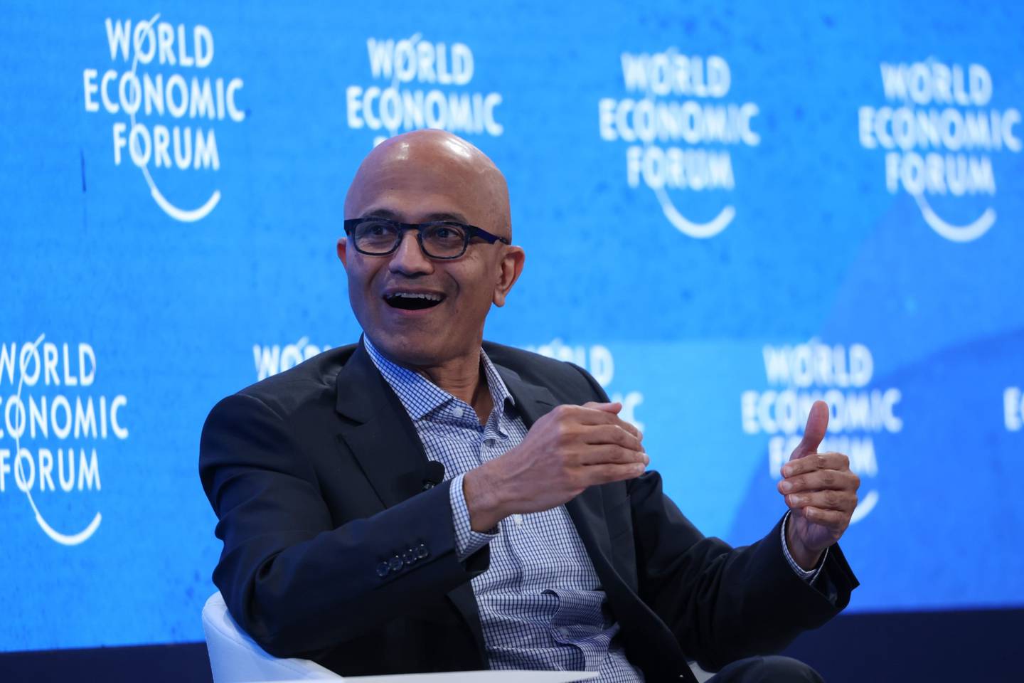 Satya Nadella, director ejecutivo de Microsoft Corp., en el Foro Económico Mundial (FEM) en Davos, Suiza, el martes 24 de mayo de 2022. Fotógrafo: Hollie Adams/Bloombergdfd