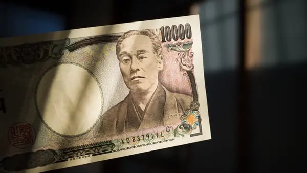 El jefe de divisas de Japón advierte contra movimientos especulativos en el mercadodfd