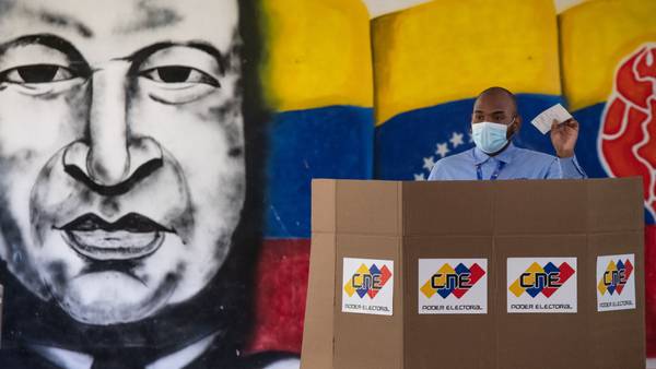 Las divisiones de la oposición venezolana impiden victorias electorales, dice encuestadfd