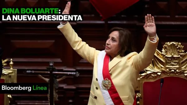 VIDEO | Dina Boluarte se convierte en la primera presidenta mujer de Perú, así fue su juramentodfd