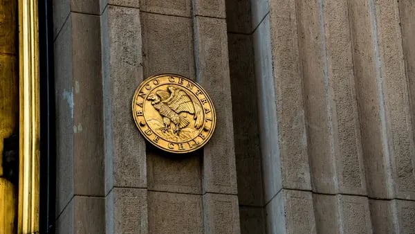 Banco Central de Chile no podrá ignorar a la moneda de peor desempeño del mundodfd