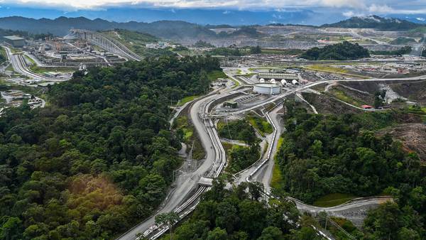 First Quantum asegura que está por cerrar un acuerdo para la mina de cobre de Panamádfd