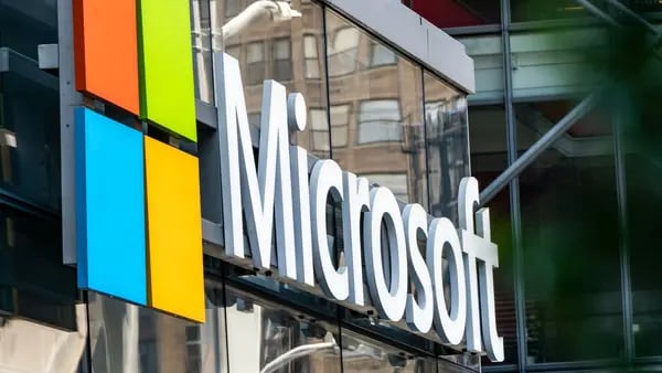 Microsoft ve crecimiento en ventas más lento desde 2020 ante dólar fortalecidodfd