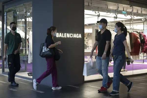 La bolsa de basura más cara del mundo la vende la marca Balenciaga