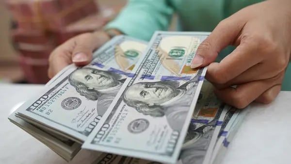 Salario Básico Unificado en Ecuador subirá solo US$10 para 2024dfd