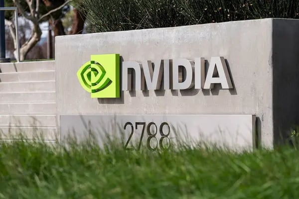 A Nvidia tem sido uma das empresas que mais se beneficiam da explosão da demanda com IA generativa (Foto: David Paul Morris/Bloomberg)